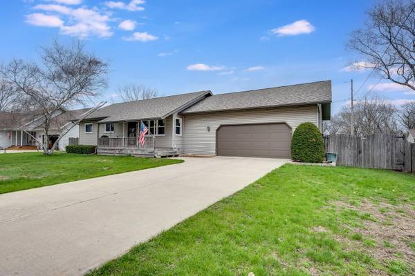 11325 9th Ave, Pleasant Prairie, WI 53158