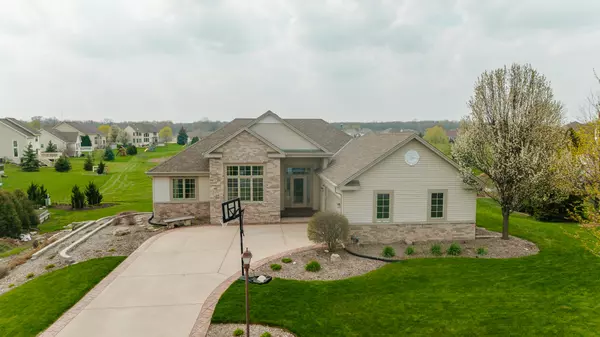 W173N10073 Meadow Creek Way, Germantown, WI 53022