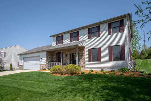 556 Timberline Dr, Slinger, WI 53086