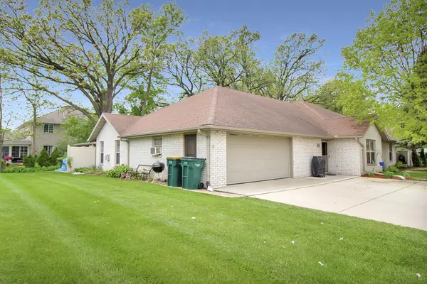 Elkhorn, WI 53121,621 Alex Dr