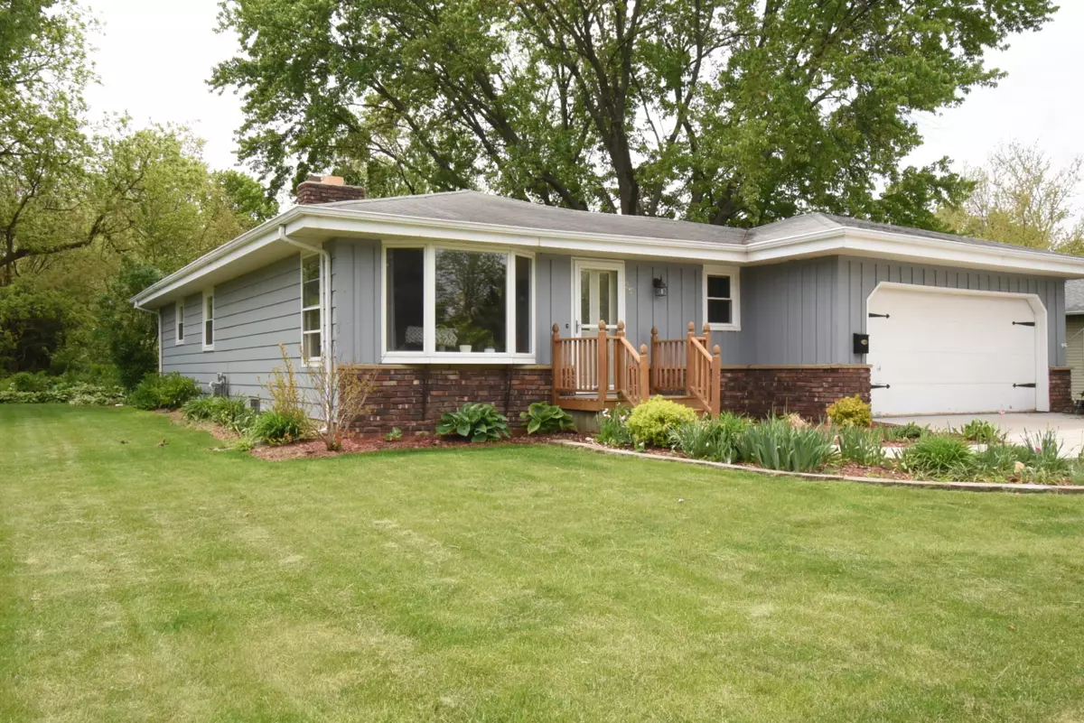 Elkhorn, WI 53121,329 Westlawn Ave