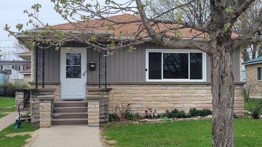 1049 Currie St, Marinette, WI 54143