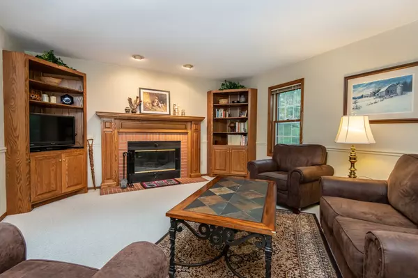 Pewaukee, WI 53072,N33W23198 Greenbriar Rd