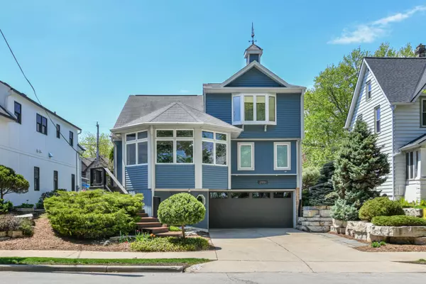 2951 S Superior St, Milwaukee, WI 53207