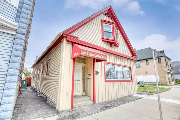 1762 S Muskego Ave, Milwaukee, WI 53204