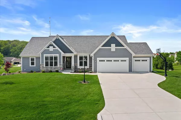 S39W22175 Timm Dr, Waukesha, WI 53189