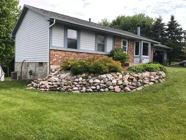 W2408 Heather St, Ashippun, WI 53066