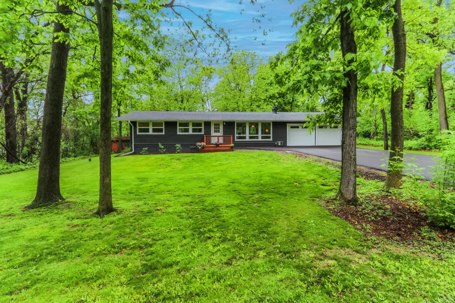 N1525 Wildwood Rd, Linn, WI 53147