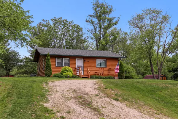 La Grange, WI 53121,N7380 Mariner Hills Cir