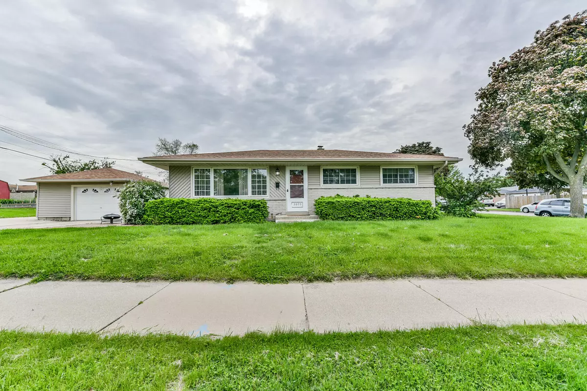 Milwaukee, WI 53228,3809 S 87th St