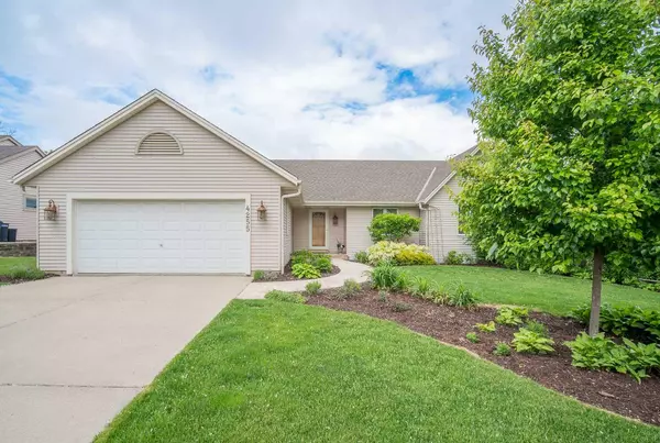 4255 S 98th St, Greenfield, WI 53228