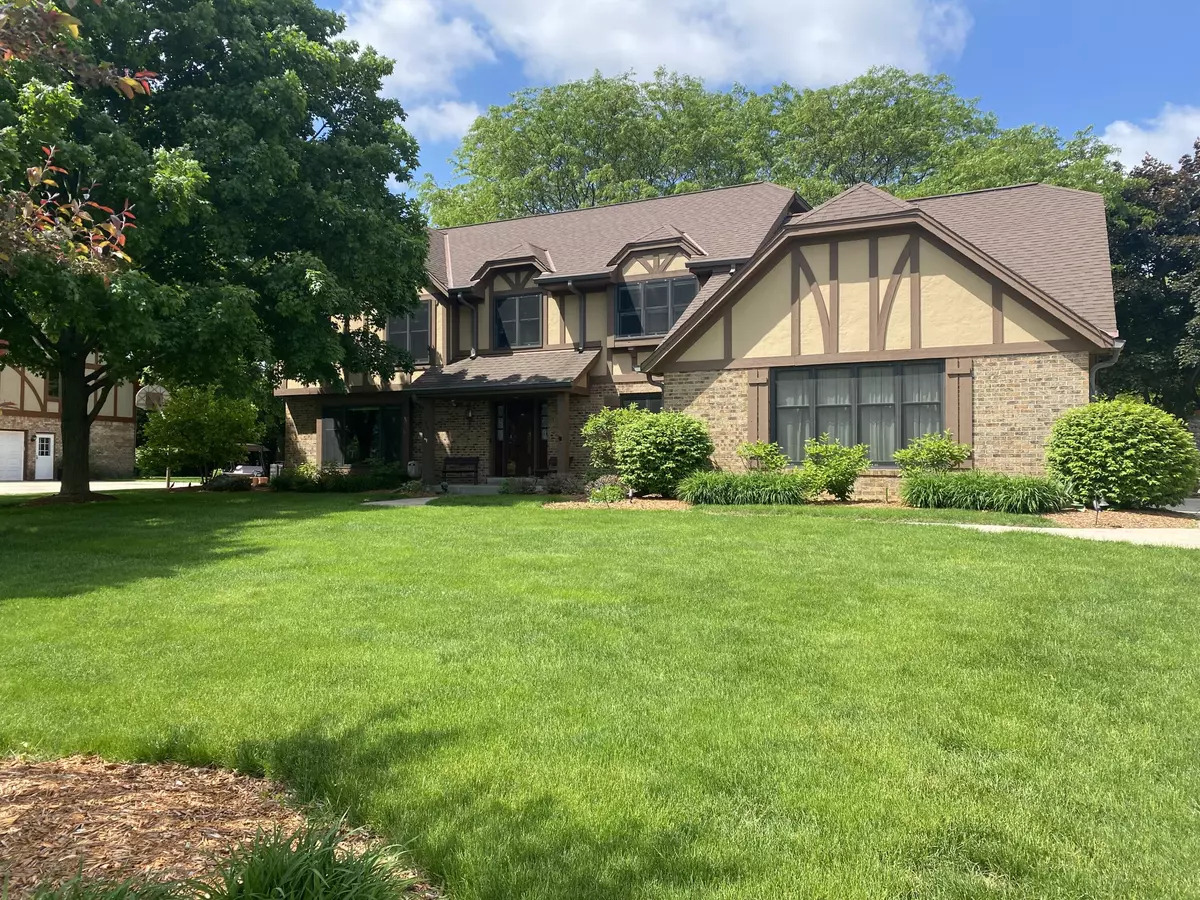 Brookfield, WI 53045,1545 Barrington Woods Dr