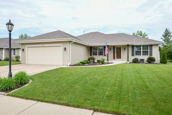 3644 Stillwater Cir, Waukesha, WI 53189