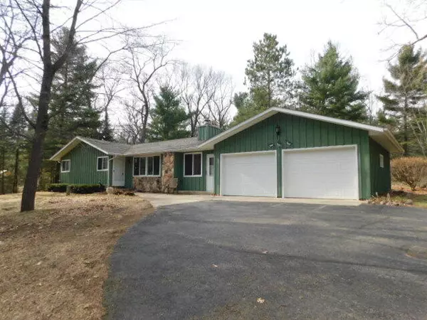 W5162 Lulu Lake Dr, Wescott, WI 54166