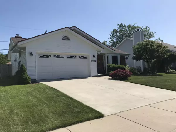 3229 86th St, Kenosha, WI 53142