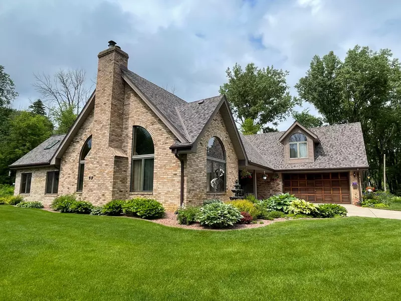 715 Russett Dr, Brookfield, WI 53045