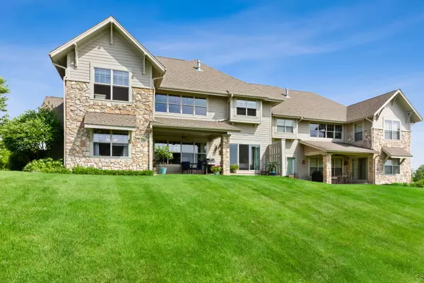 Geneva, WI 53147,669 Greenview Cir Unit 55-26