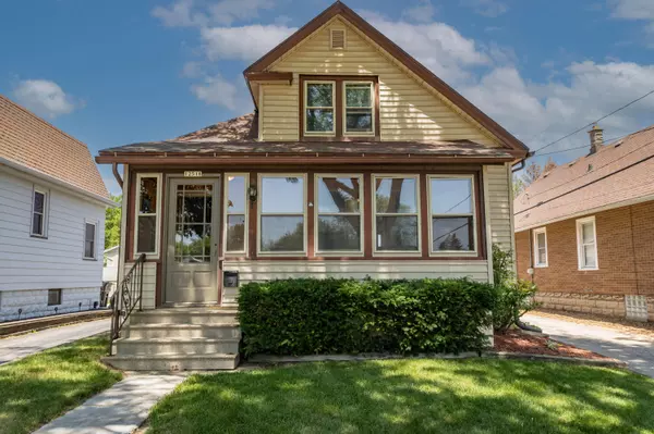 12518 W Colfax Pl, Butler, WI 53007