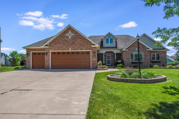 8017 102nd Ave, Pleasant Prairie, WI 53158