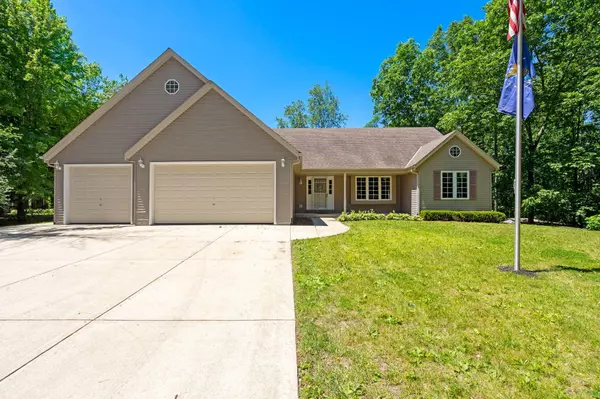 W227N8295 Tamarack Rd, Lisbon, WI 53089