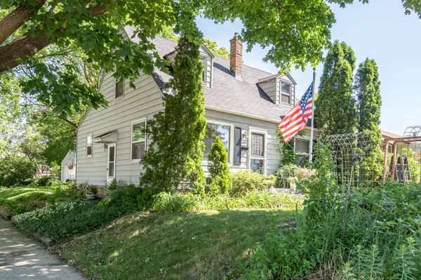 4936 W Lynndale Ave, Milwaukee, WI 53220