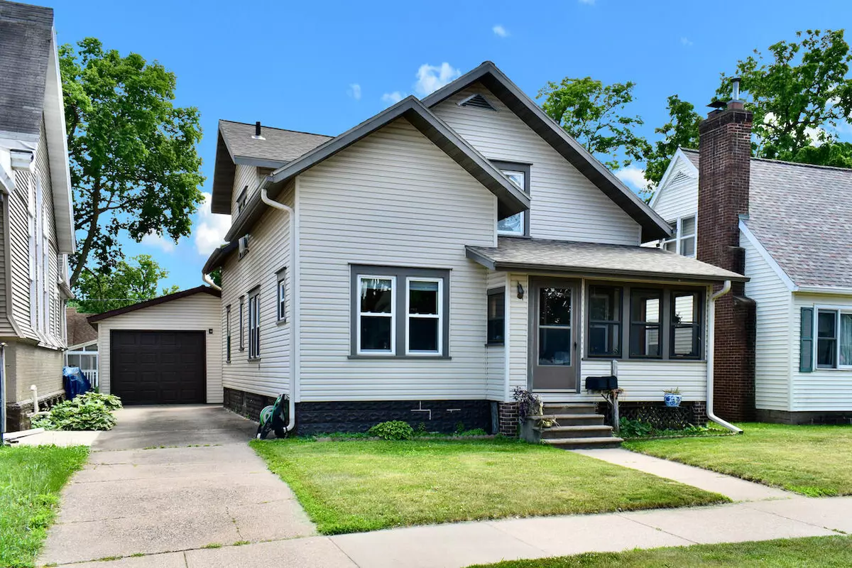 Winona, MN 55987,707 10th St W