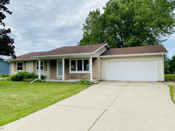 713 Diane St, Chilton, WI 53014