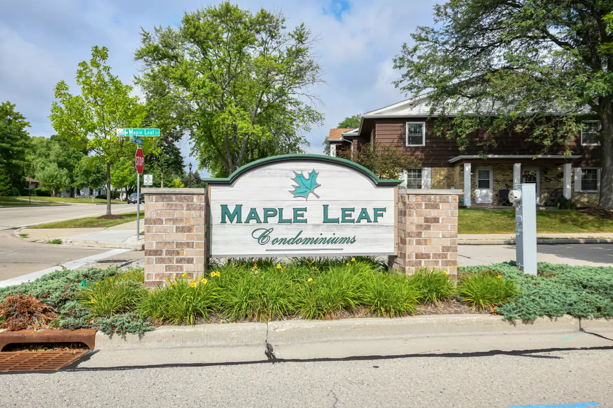 Greenfield, WI 53220,4877 W Maple Leaf Cir