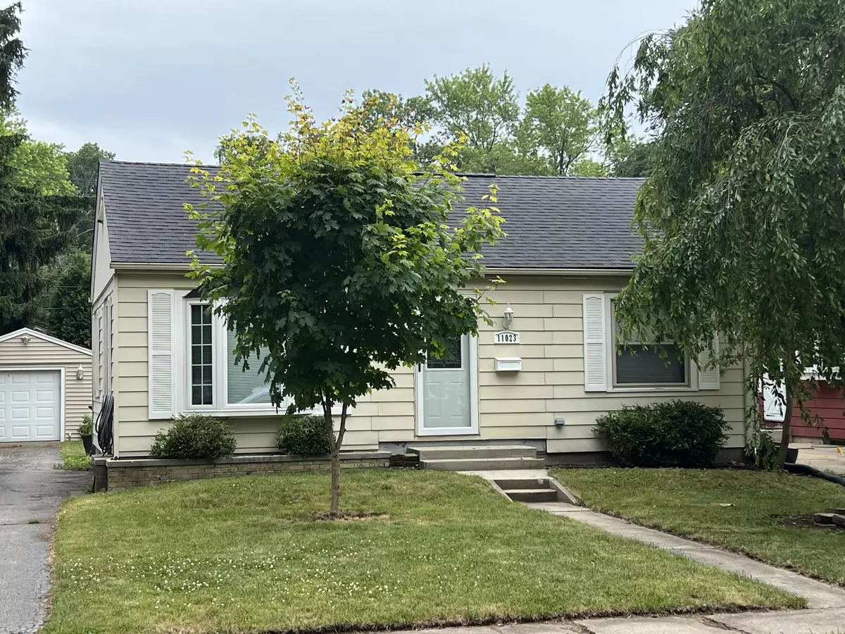 Hales Corners, WI 53130,11023 W Luther Ave