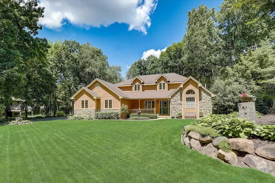 W8232 Lake Ter, Lake Mills, WI 53551