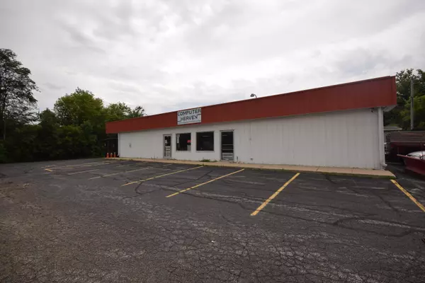 Slinger, WI 53086,107 W Commerce Blvd Unit 105