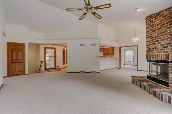 Mukwonago, WI 53149,1271 River Park Cir E