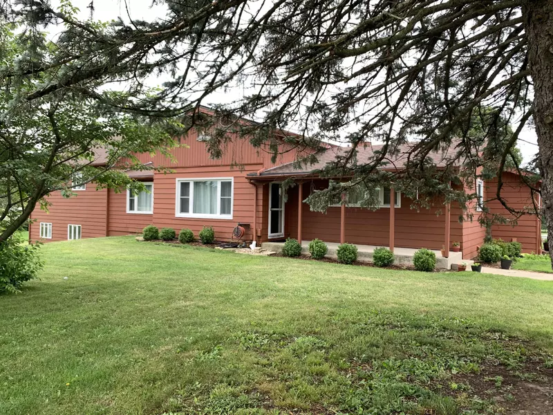 W1339 N Bloomfield Rd, Lake Geneva, WI 53147