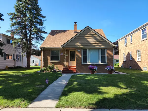 1720 W Howard Ave, Milwaukee, WI 53221