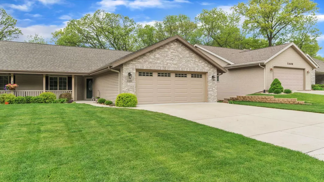 2389 Oakbrook Ct Unit 2, Janesville, WI 53548