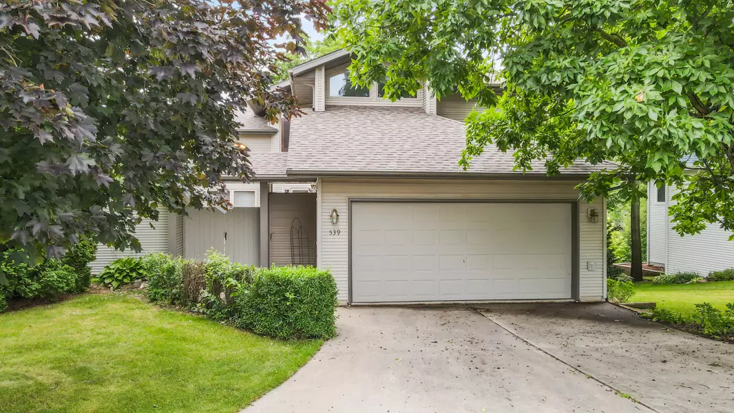 539 River Dr, Mayville, WI 53050