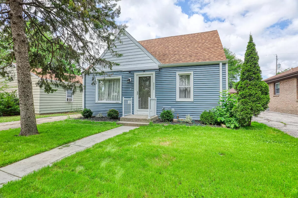 Milwaukee, WI 53218,5409 N 73rd St