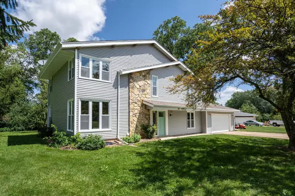 4410 W Abbott Ave, Greenfield, WI 53220