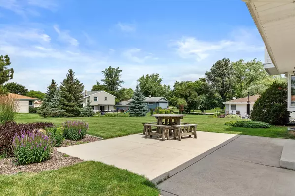 Greendale, WI 53129,4914 Saxony Ln