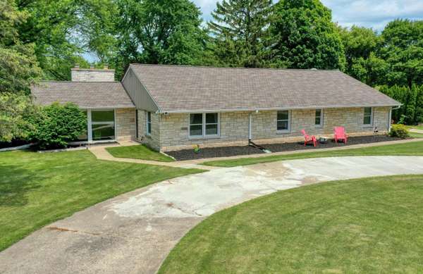 17430 Mierow Ln, Brookfield, WI 53045