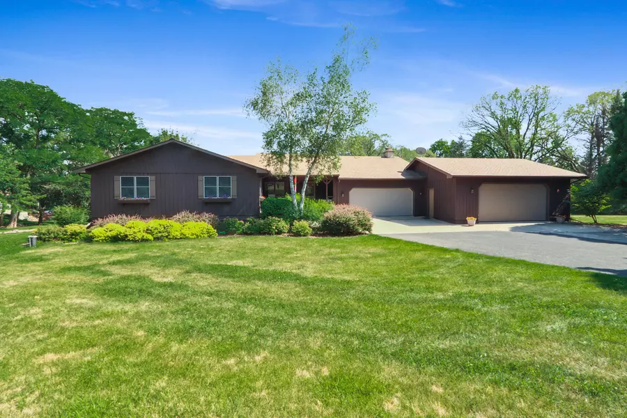 W7631 Shagbark Rd, Whitewater, WI 53190