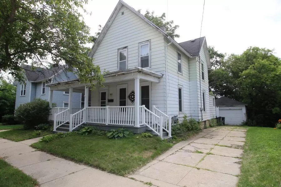 417 Harding St, Janesville, WI 53545