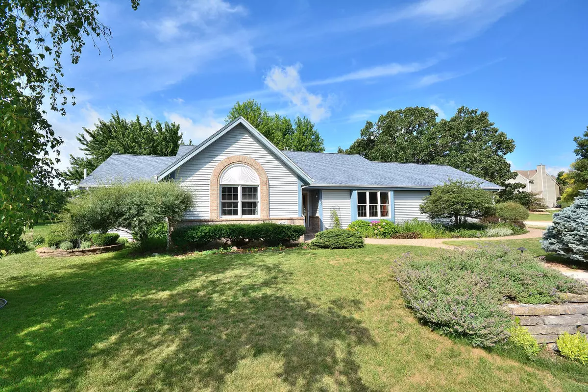 Mukwonago, WI 53149,637 Two Rivers Dr