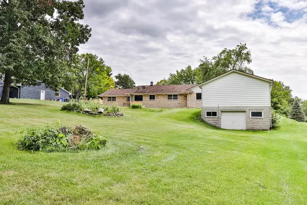 Muskego, WI 53150,S64W12758 Tennyson Ln