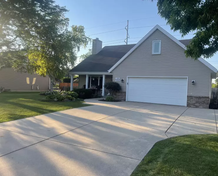 S79W17524 Scenic Dr, Muskego, WI 53150