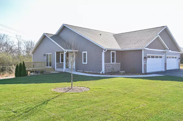 Waterford, WI 53185,416 7 Waters Ct S