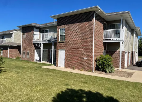 6865 99th Pl Unit A, Pleasant Prairie, WI 53158