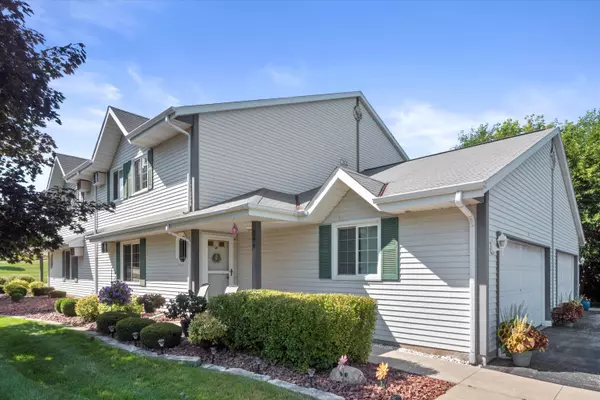 359 Minz Park Cir Unit 3, West Bend, WI 53095