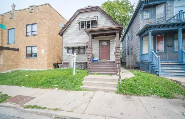 1534 S Cesar E Chavez Dr, Milwaukee, WI 53204