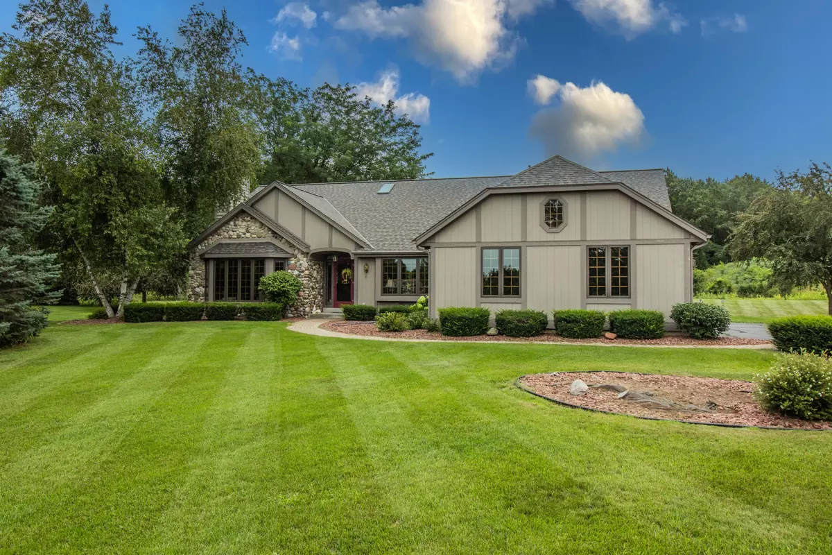 Addison, WI 53027,5236 Cherokee Ct